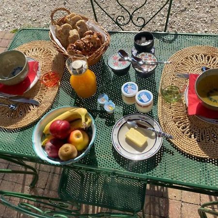 Bed and Breakfast Chez Karine Ceyzerieu Exterior foto